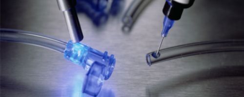 UV-Klebstoffe versus traditionelle Klebtechnologien